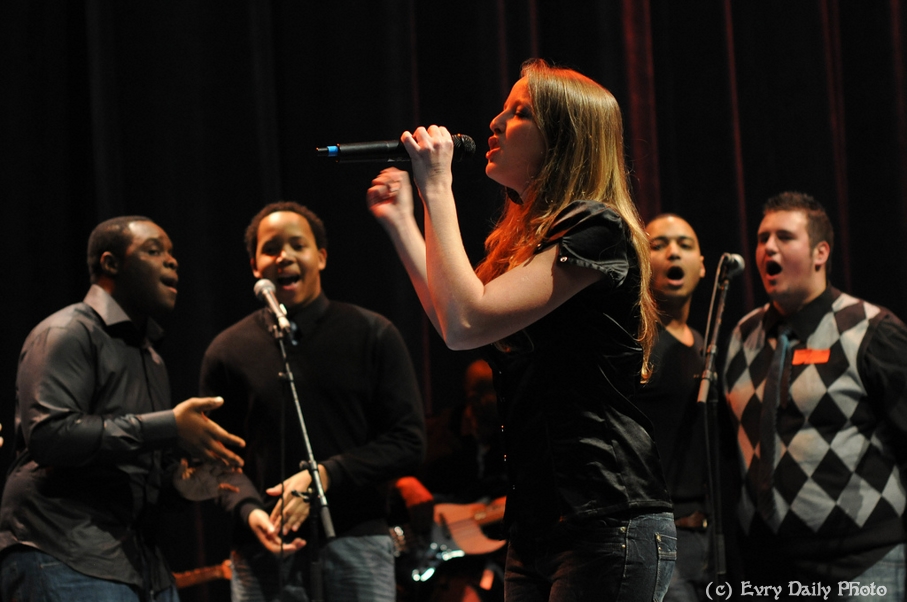 Evry Daily Photo - Telethon Evry 2010 - Concert Evry University Gospel - large - 5243973088.jpg